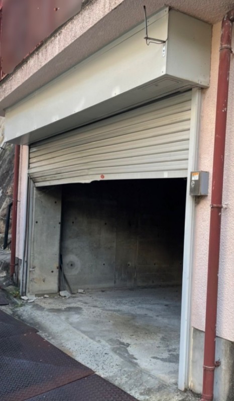 電動シャッター　スラット脱線復旧作業