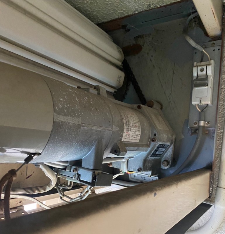 電動シャッター　開閉機交換工事