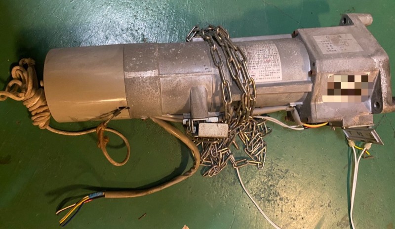 電動シャッター　開閉機交換工事