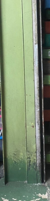 手動シャッター　座板・レール補修作業