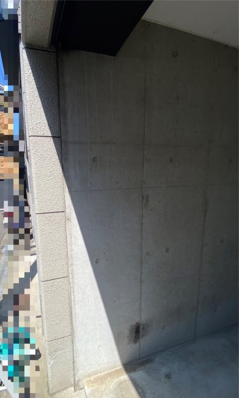 電動シャッター　ガイドレール設置工事