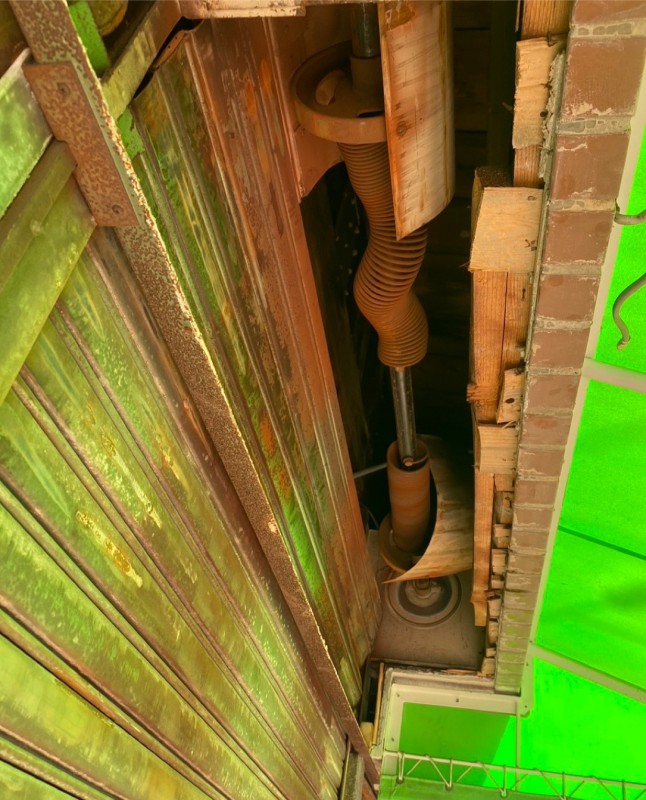 手動シャッター　シャフト・スラット交換工事