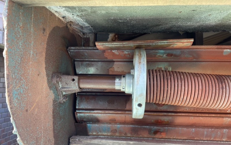 手動シャッター　シャフト修理