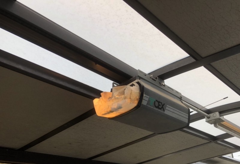 シャッター　新規リモコン装置設置