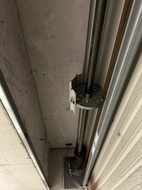 車庫　手動シャッターの電動化工事