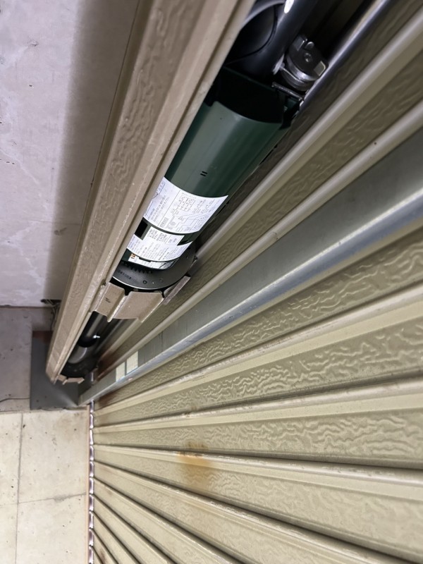 車庫　手動シャッターの電動化工事