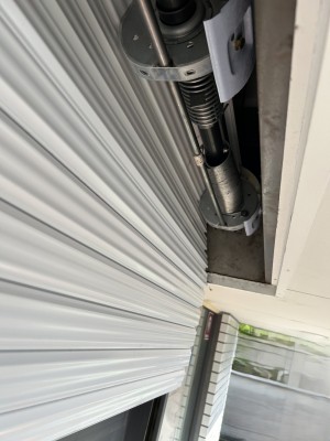 店舗　手動シャッター　交換工事