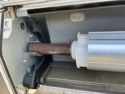 住宅窓電動シャッター　開閉機交換