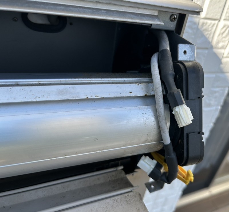 住宅窓電動シャッター　開閉機交換