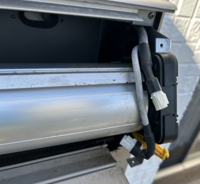 住宅窓電動シャッター　開閉機交換