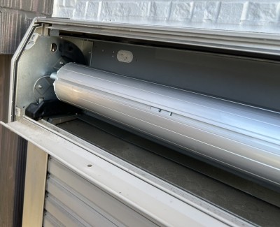 住宅窓電動シャッター　開閉機交換