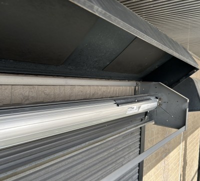 窓　手動シャッターの電動化工事