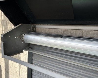 窓　手動シャッターの電動化工事