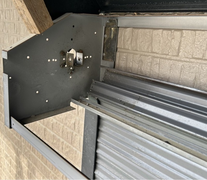 窓　手動シャッターの電動化工事