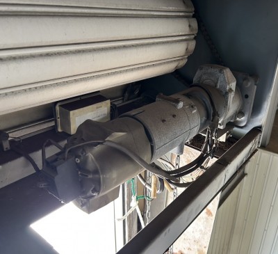 倉庫　電動シャッター　開閉機交換工事