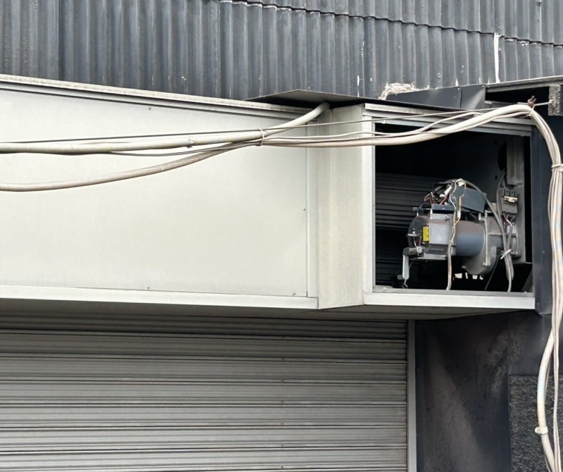 倉庫　電動シャッター　開閉機交換工事