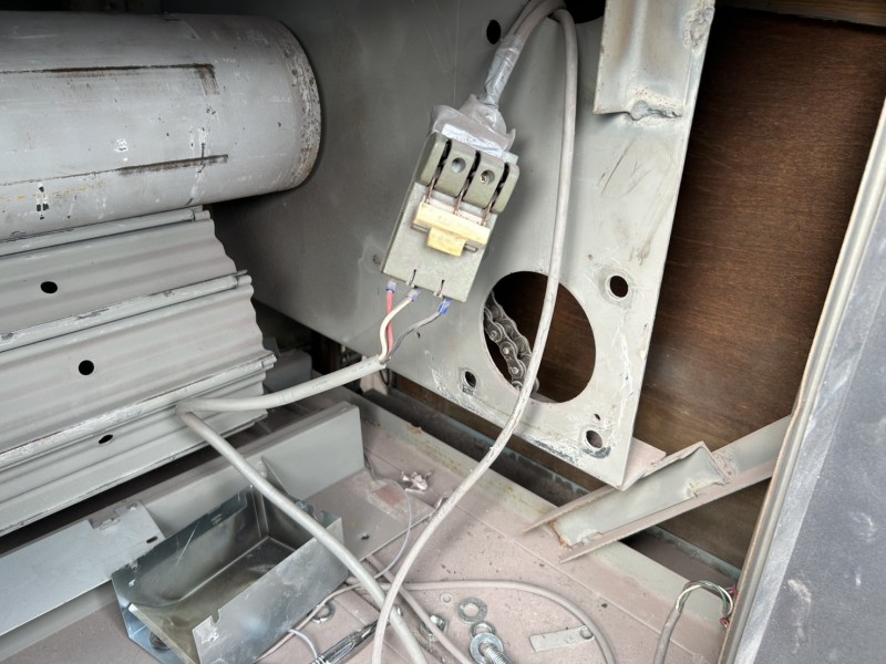 倉庫　電動シャッター　開閉機交換工事