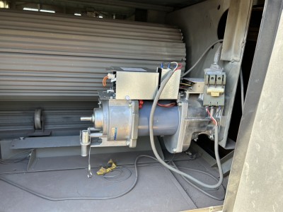 倉庫　電動シャッター　開閉機交換工事