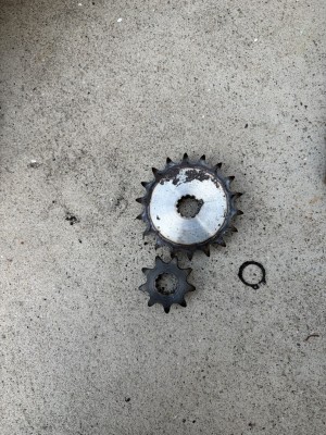 車庫 電動シャッター 途中で止まる 開閉機の交換