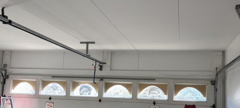 車庫　電動オーバードアシャッター　バネ断裂　バネ交換