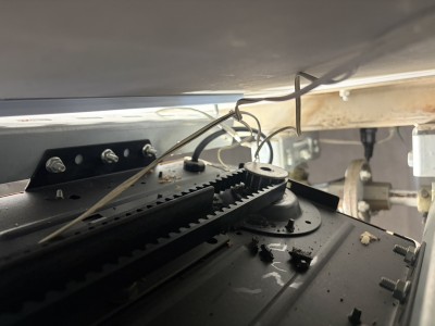 車庫　電動オーバードアシャッター　ベルト交換工事