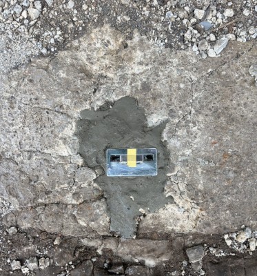 倉庫　手動シャッター　新規設置工事