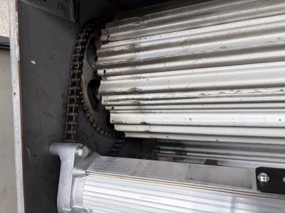 倉庫　電動シャッター　開閉機交換工事